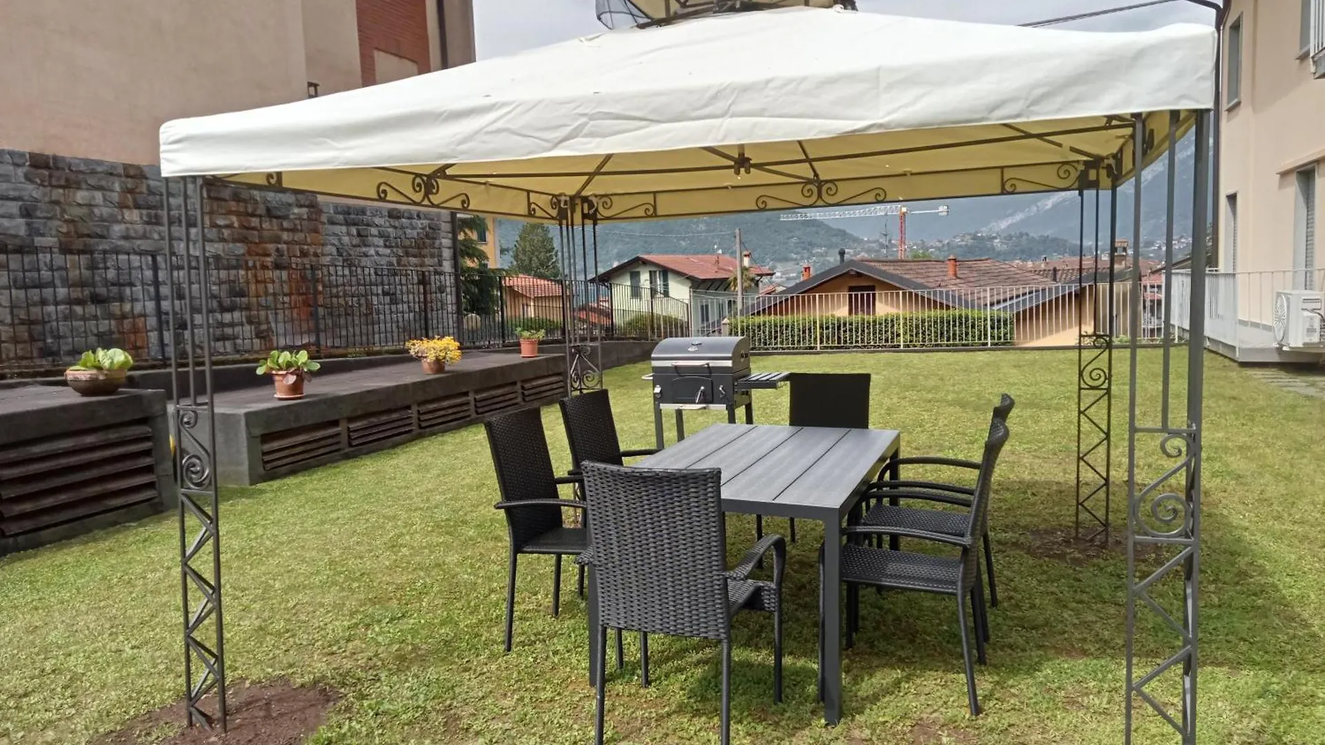 Holiday home Casa Dolce Casa, A 2 Passi Dal Lago E Vicina A Varenna Lierna