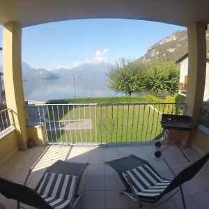  Apartment White Beach