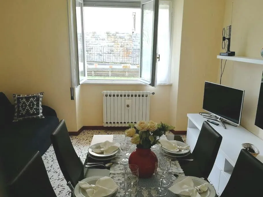 Casa Dolce Casa, A 2 Passi Dal Lago E Vicina A Varenna Lierna Holiday home